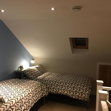 Derby Pride Park Private Ensuite Room- 2 Beds- Free Parking Exterior photo