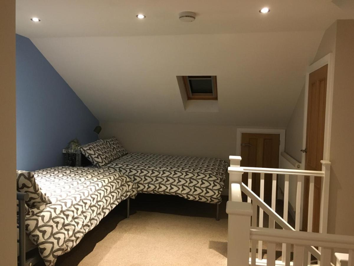 Derby Pride Park Private Ensuite Room- 2 Beds- Free Parking Exterior photo