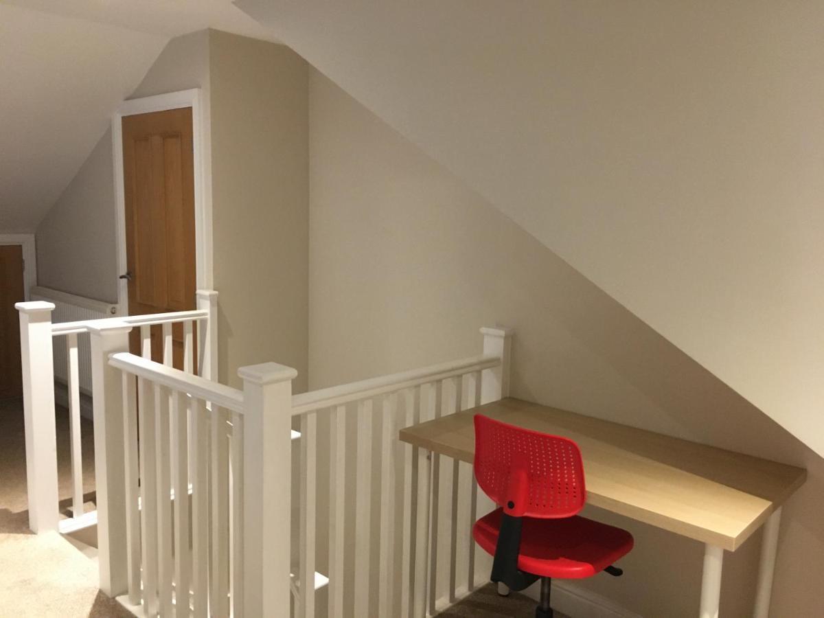 Derby Pride Park Private Ensuite Room- 2 Beds- Free Parking Exterior photo