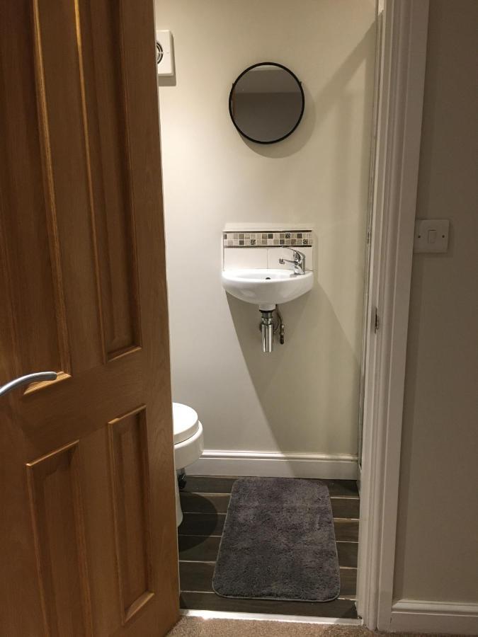 Derby Pride Park Private Ensuite Room- 2 Beds- Free Parking Exterior photo